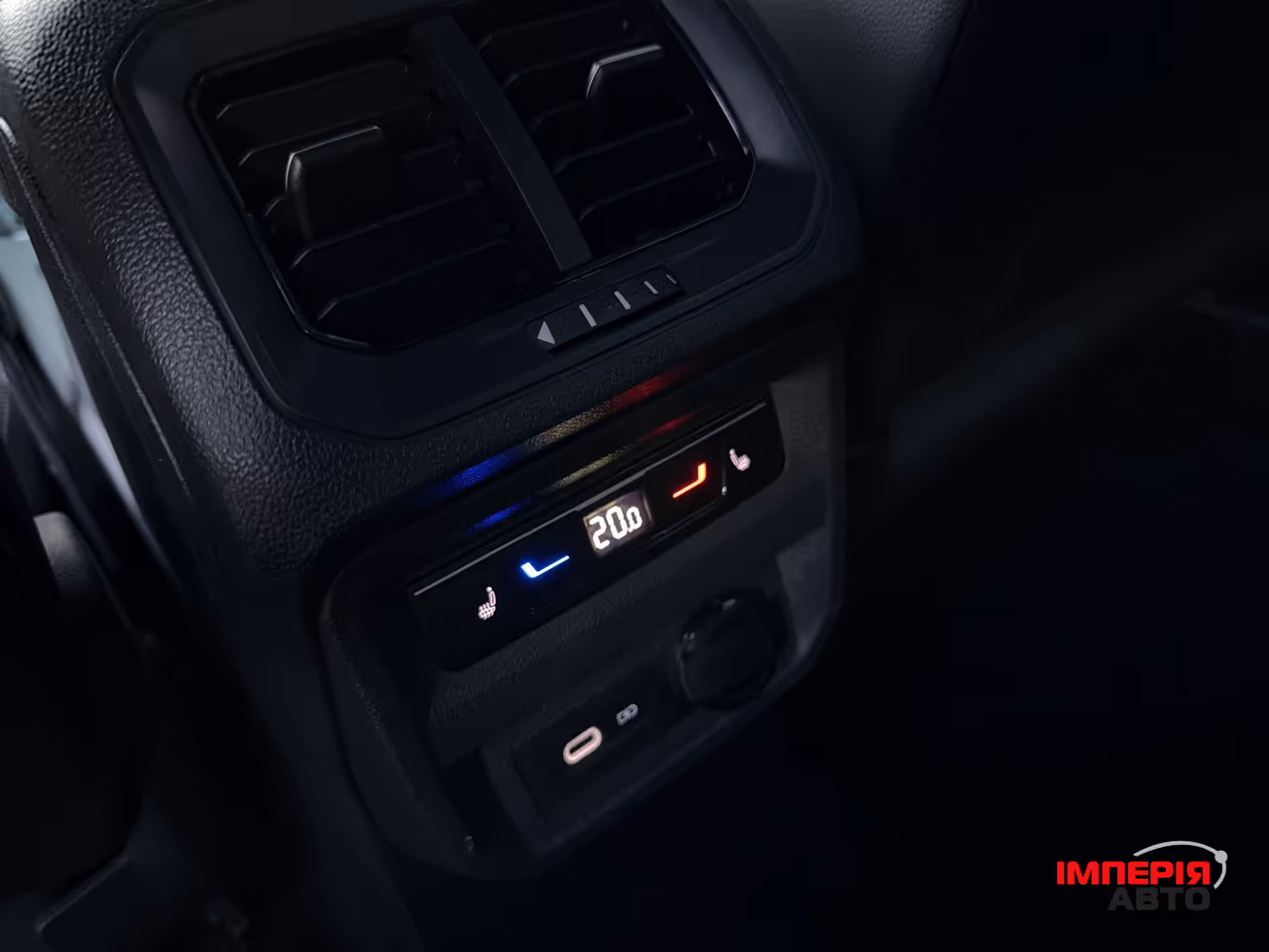 Volkswagen Tiguan - фото 23