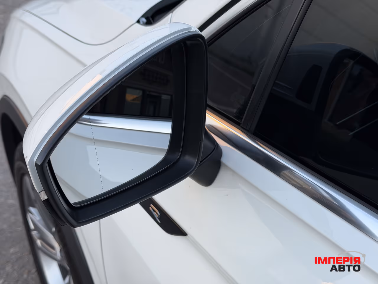 Volkswagen Tiguan - фото 11