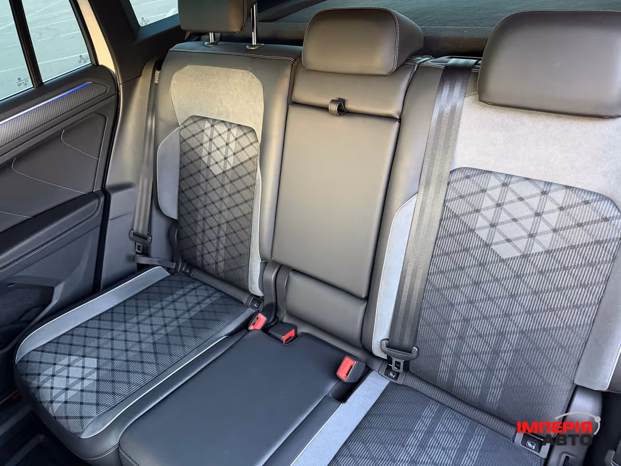Volkswagen Tiguan - фото 13
