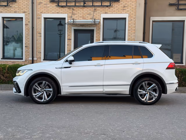 Volkswagen Tiguan - фото 5