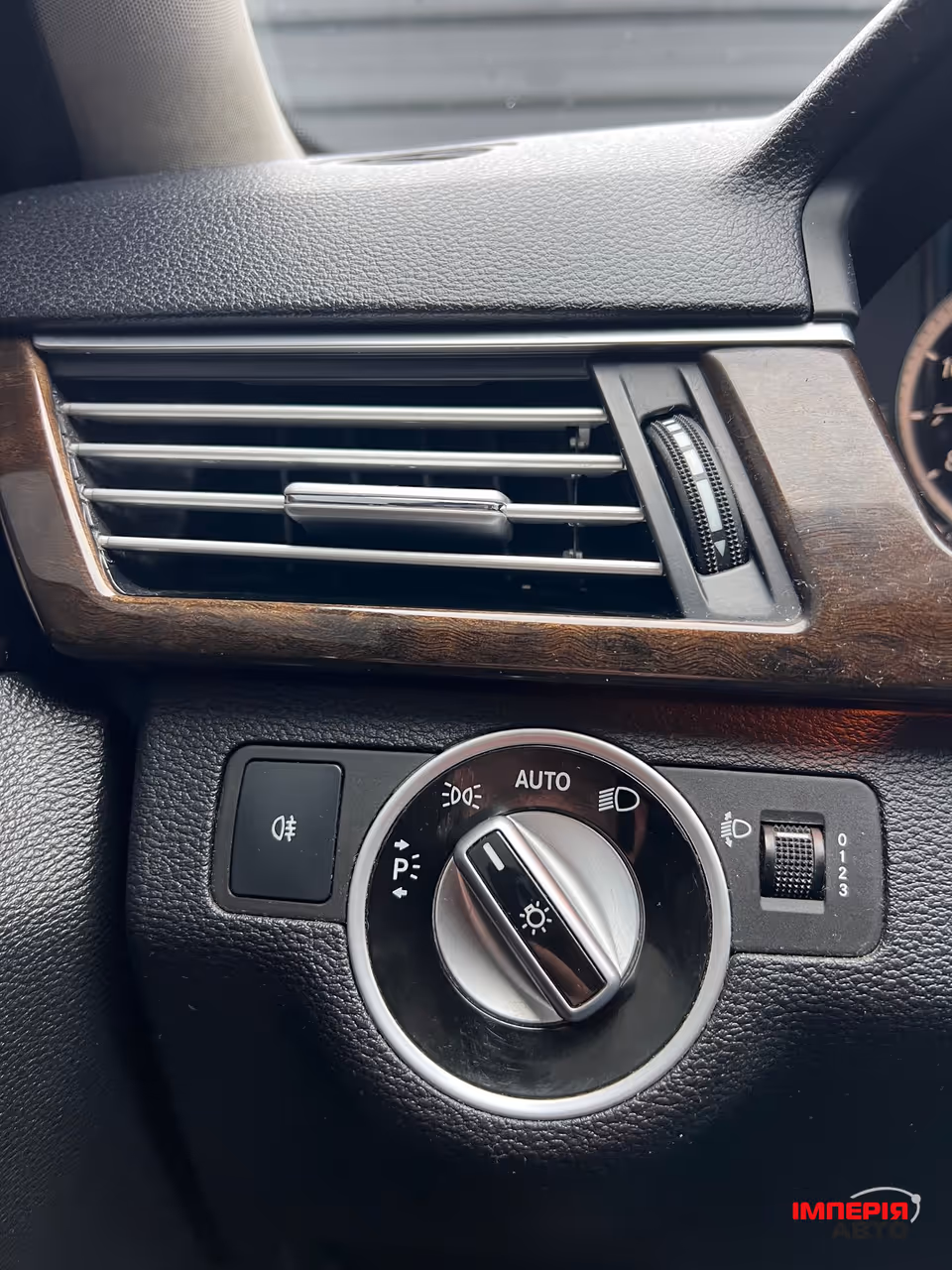 Mercedes-Benz E-Класс - фото 17