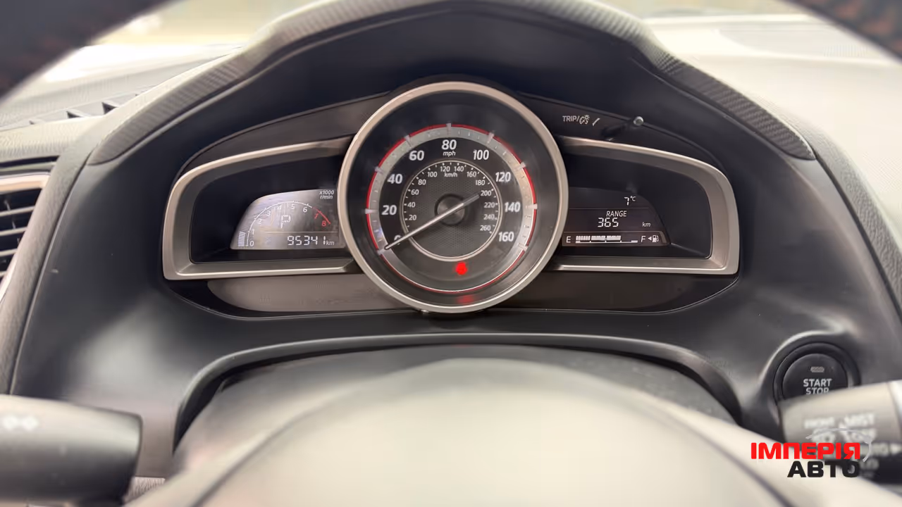 Mazda 3 - фото 8