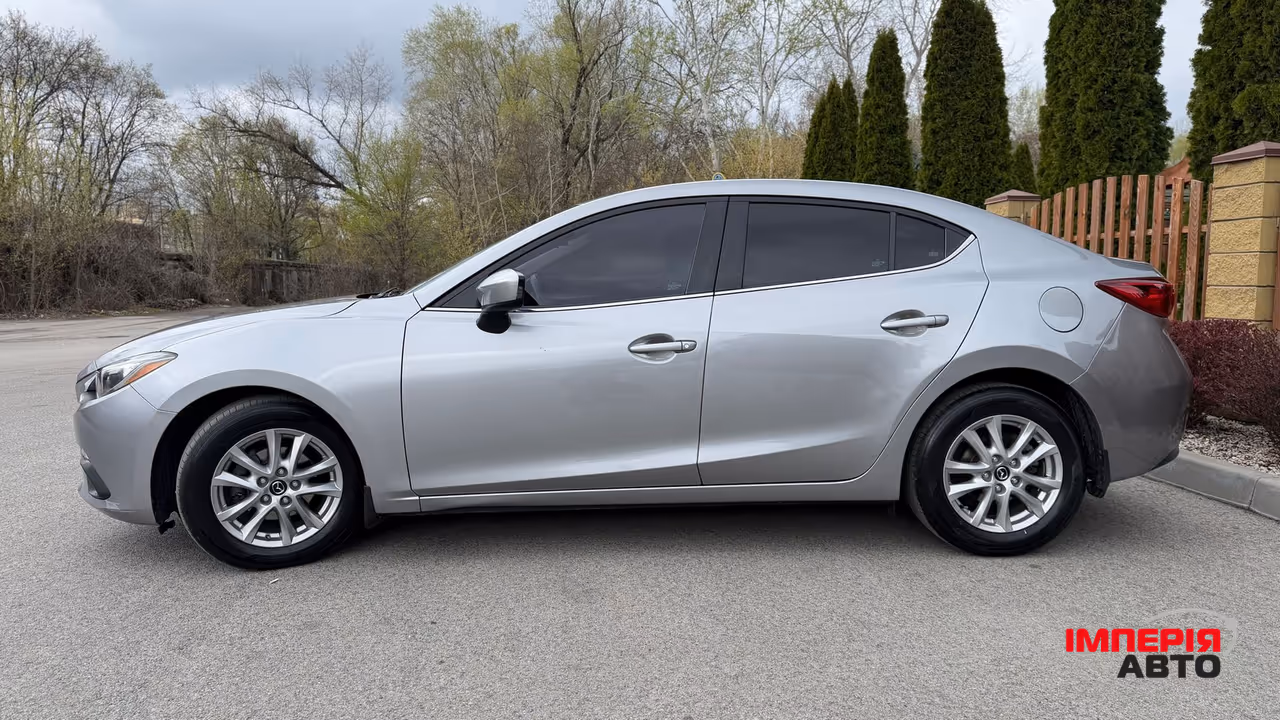 Mazda 3 - фото 3