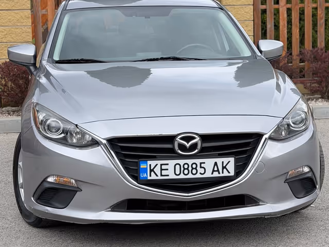 Mazda 3 - фото 2