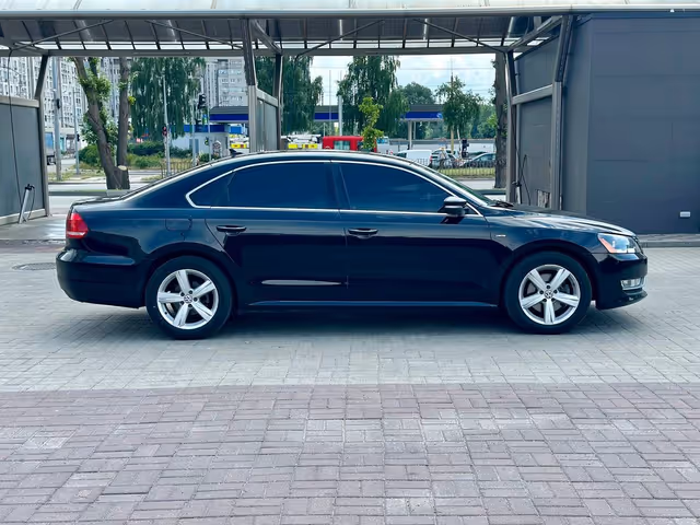 Volkswagen Passat - фото 4