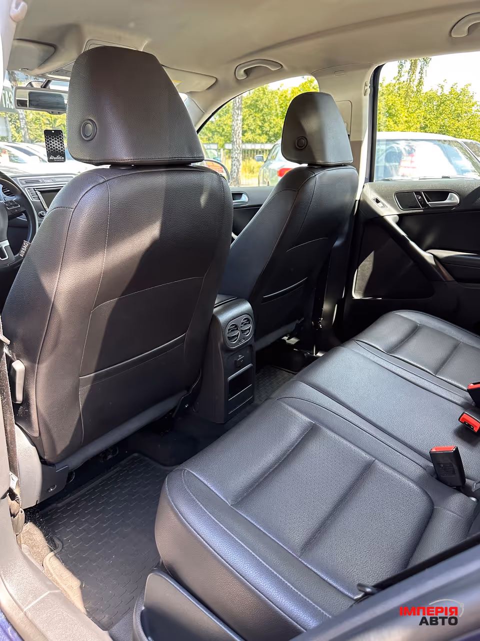 Volkswagen Tiguan - фото 7