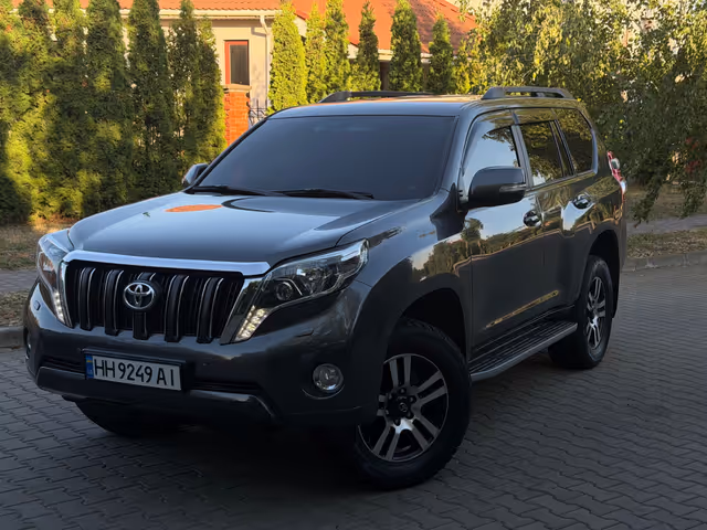 Toyota Land Cruiser Prado - фото 2