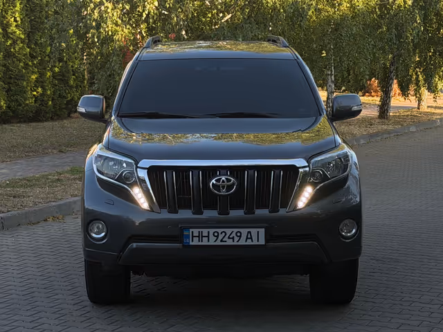 Toyota Land Cruiser Prado - фото 1