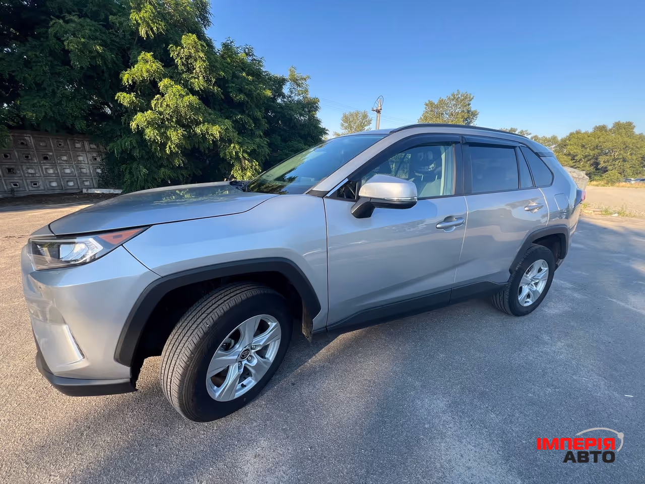 Toyota RAV4 - фото 3