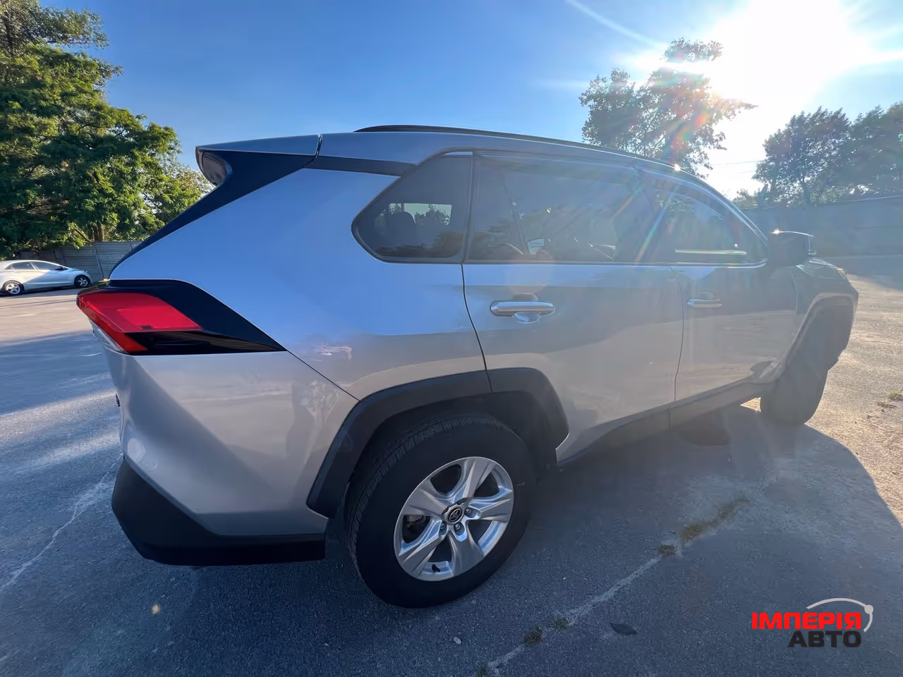 Toyota RAV4 - фото 7