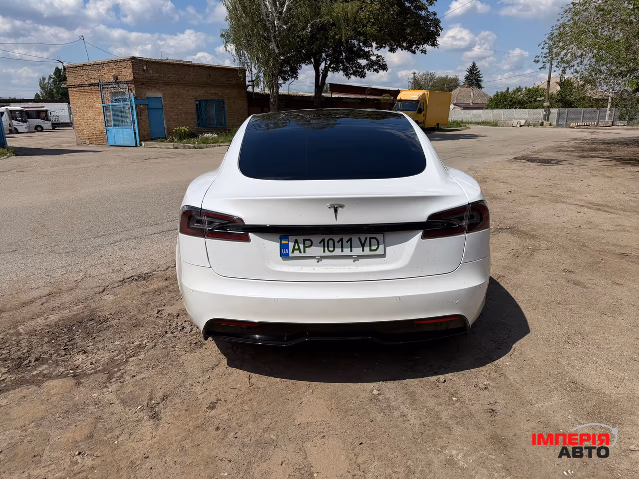 Tesla Model S - фото 6