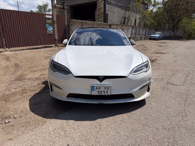 Tesla Model S - фото 2