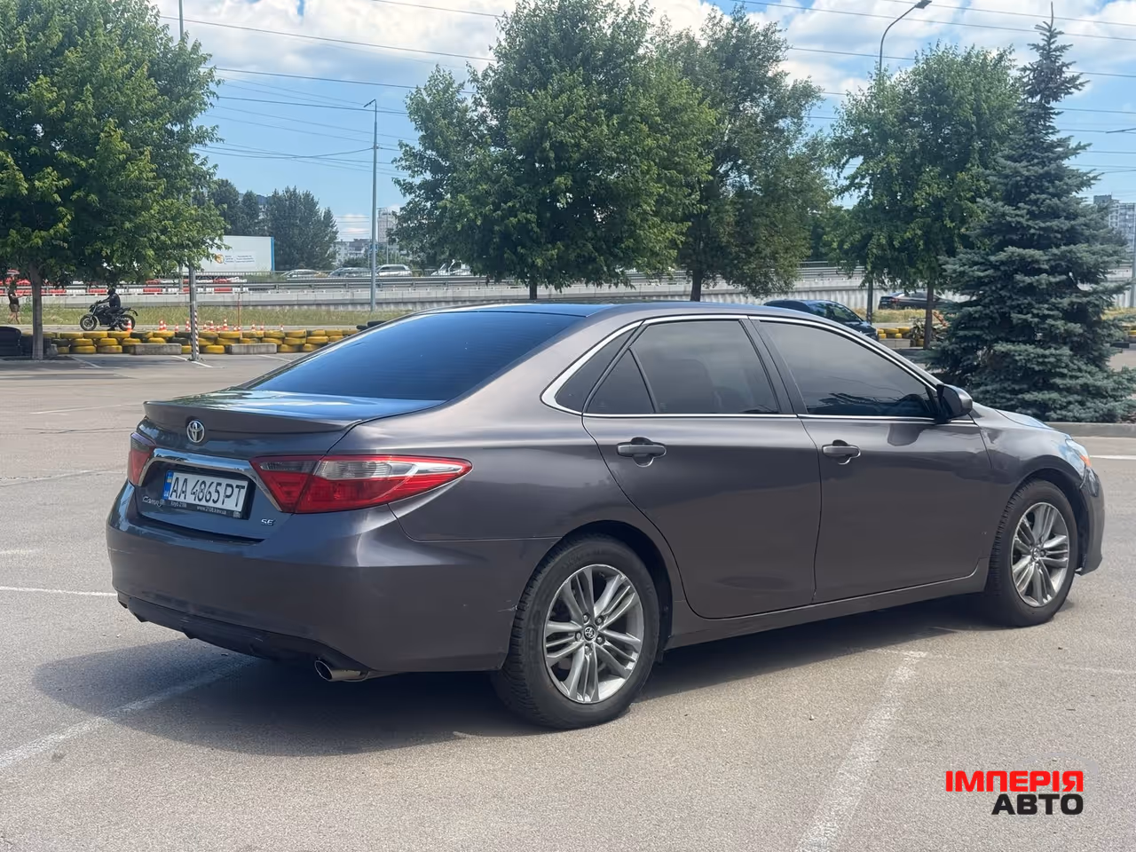 Toyota Camry - фото 5