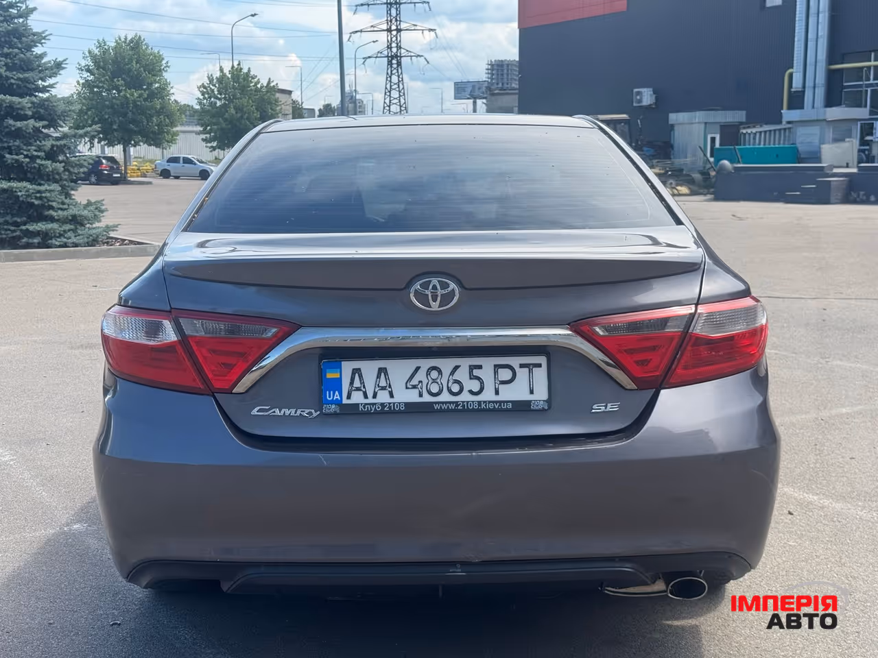 Toyota Camry - фото 4