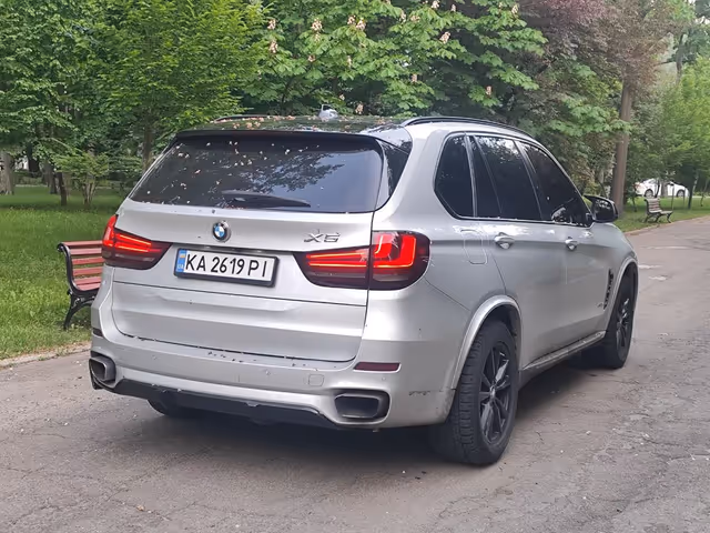 BMW X5 - фото 3