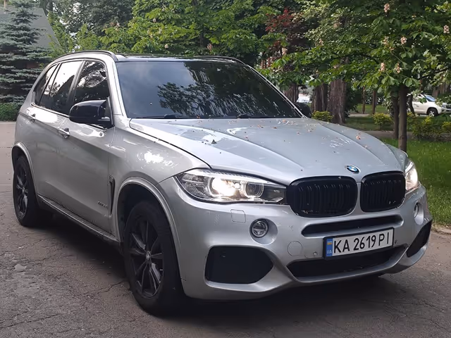 BMW X5 - фото 4