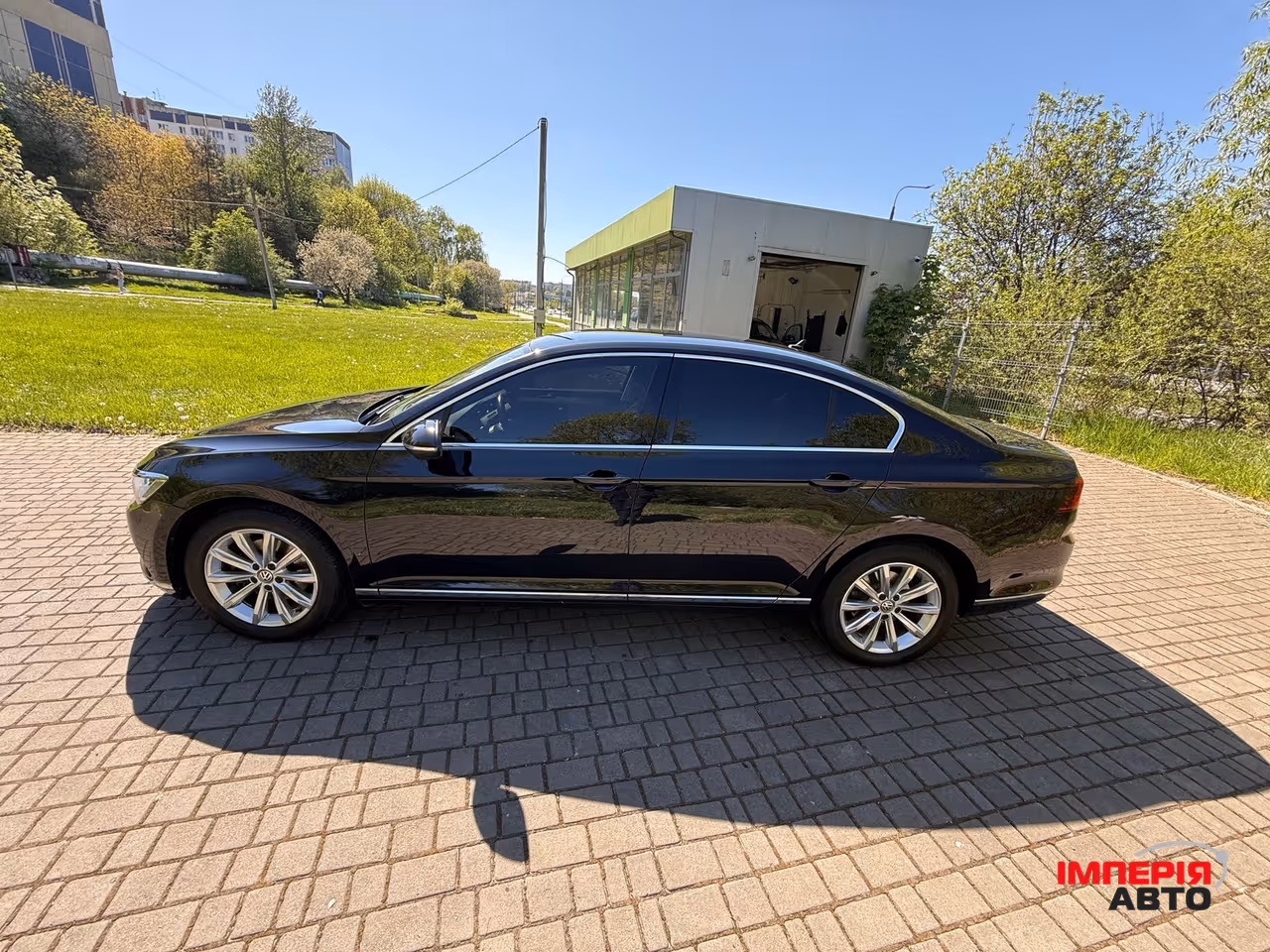 Volkswagen Passat - фото 1