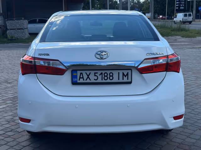 Toyota Corolla - фото 4