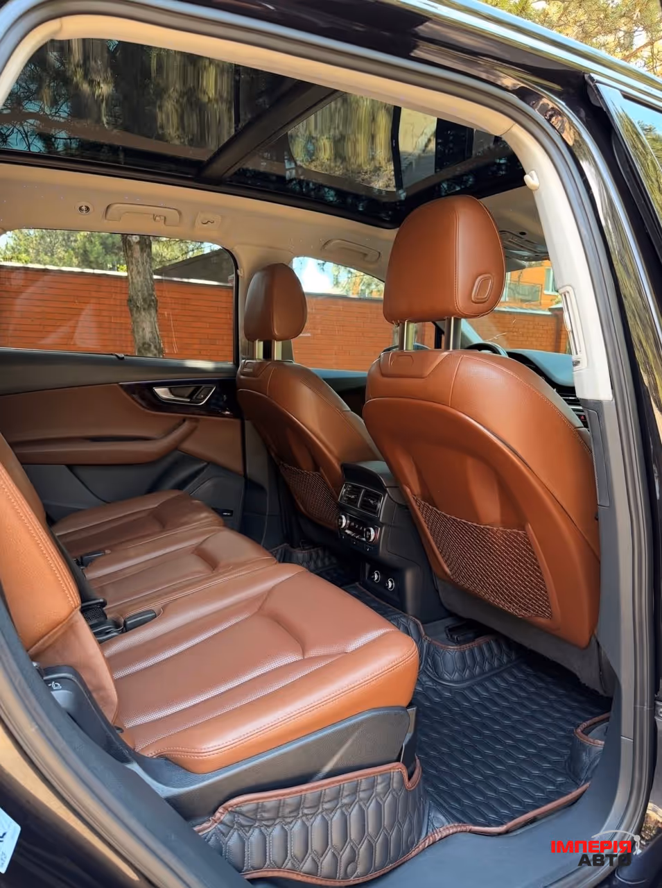 Audi Q7 - фото 13