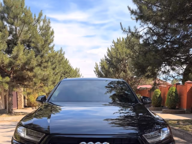 Audi Q7 - фото 3
