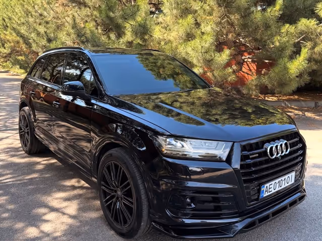 Audi Q7 - фото 5