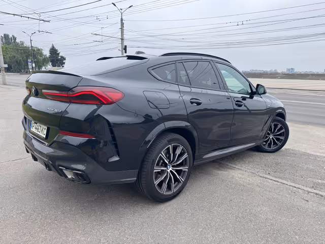 BMW X6 - фото 5