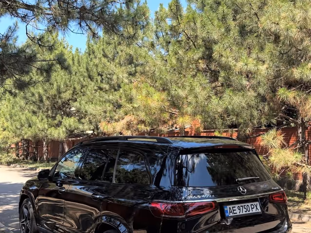 Mercedes-Benz GLS - фото 1