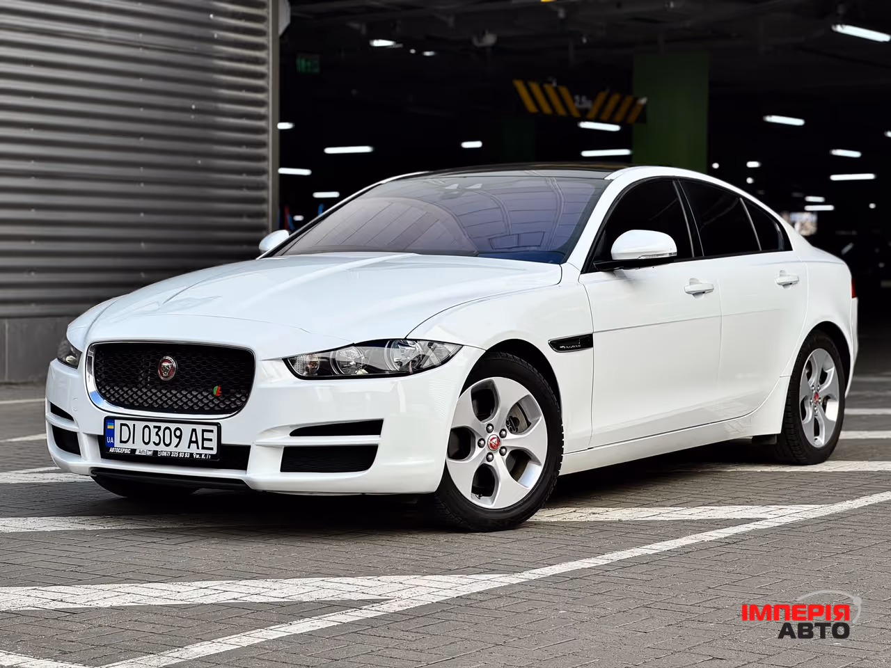 Jaguar XE - фото 27