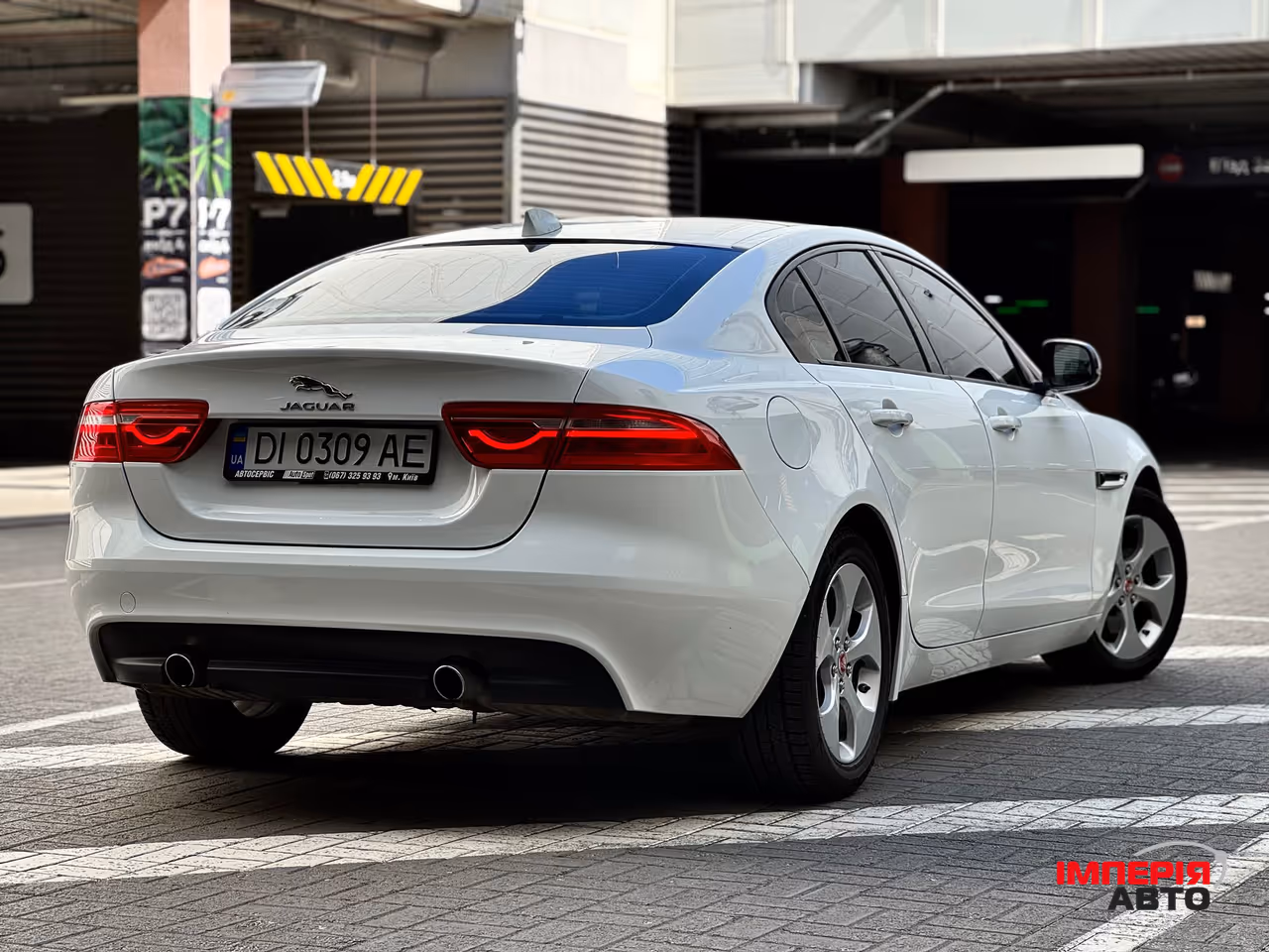 Jaguar XE - фото 28