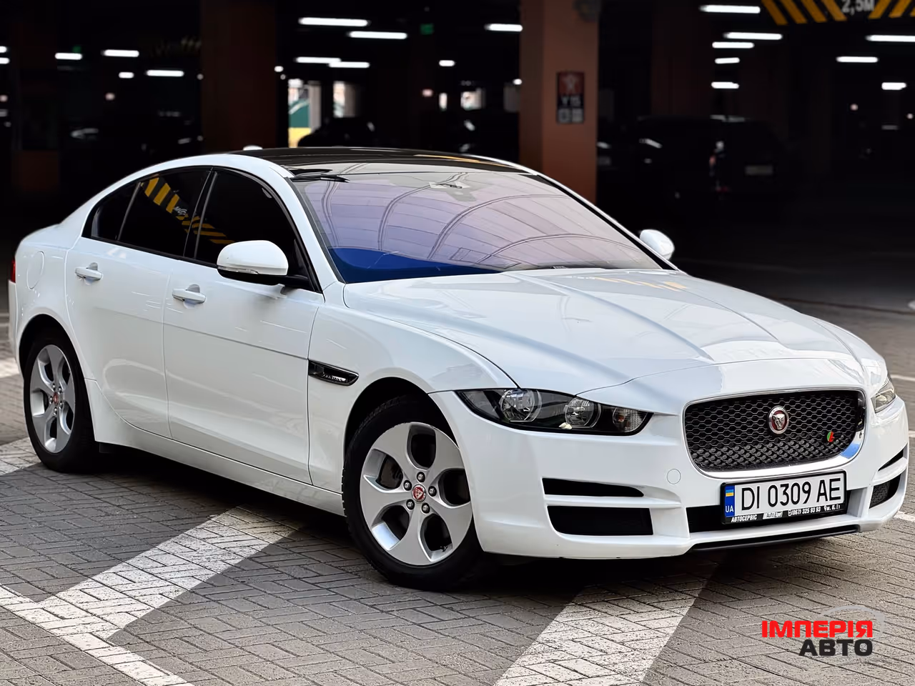 Jaguar XE - фото 30