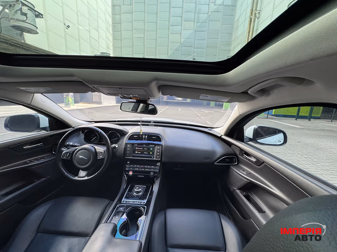 Jaguar XE - фото 53