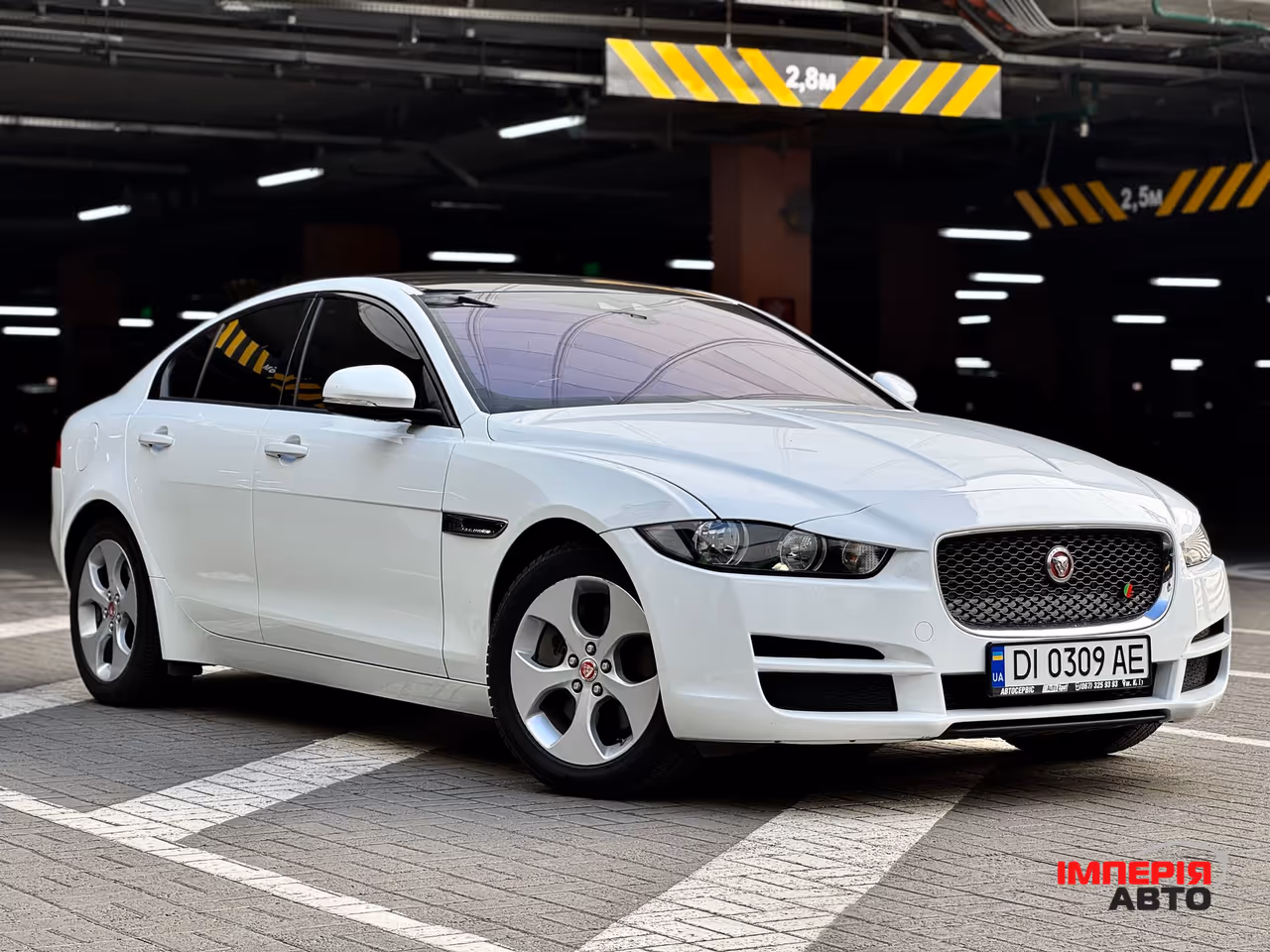 Jaguar XE - фото 1