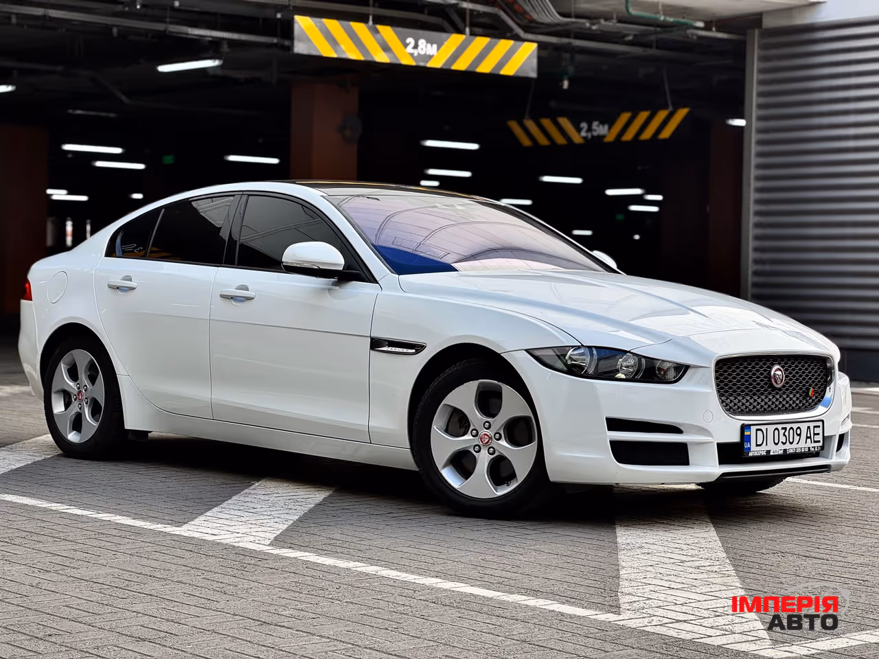 Jaguar XE - фото 33