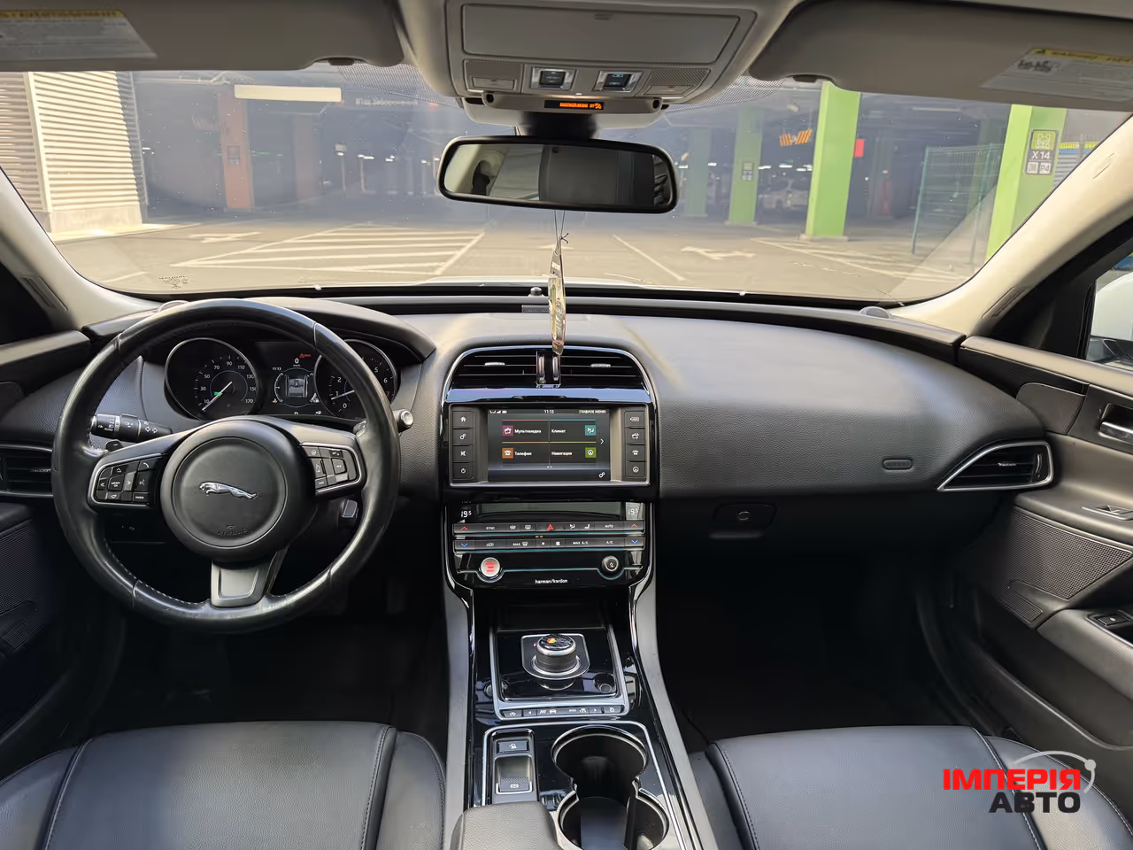 Jaguar XE - фото 42