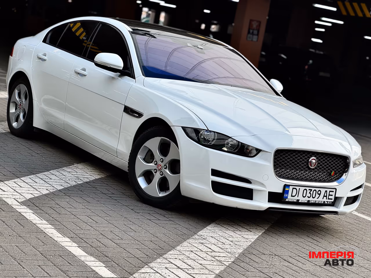 Jaguar XE - фото 31