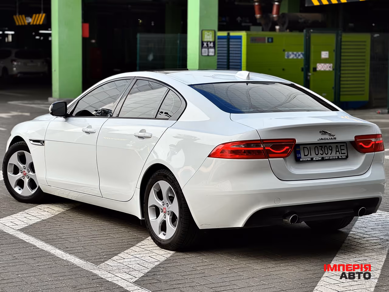 Jaguar XE - фото 34