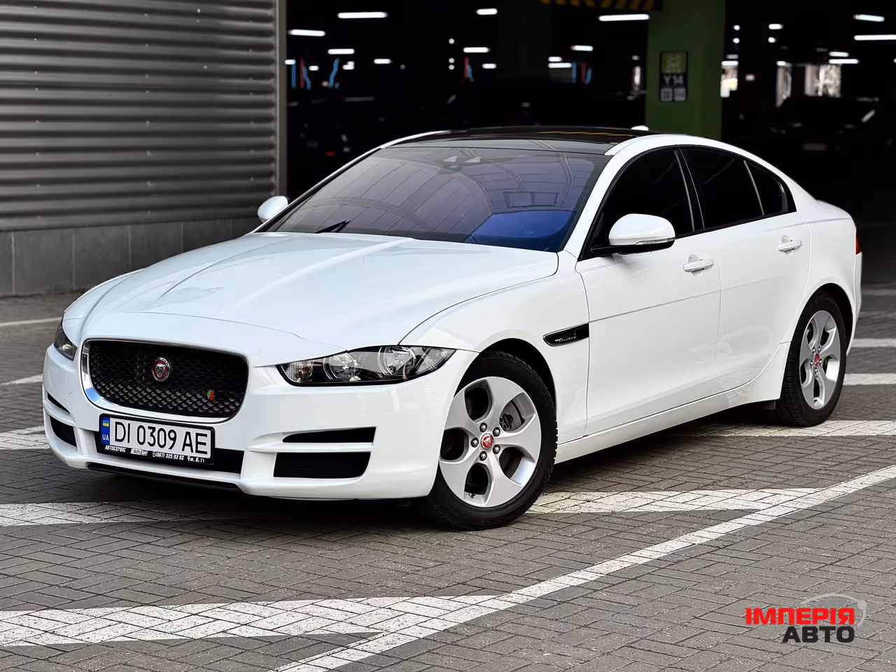 Jaguar XE - фото 24