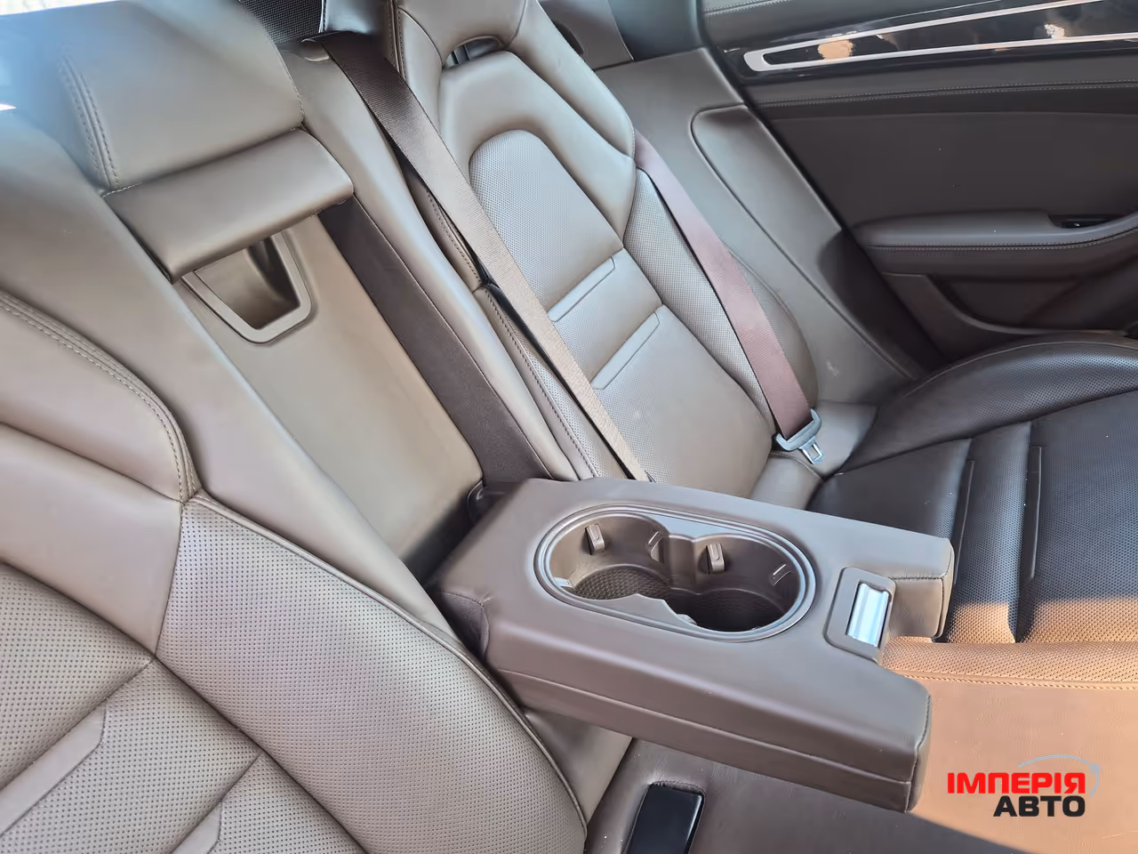 Porsche Panamera - фото 30