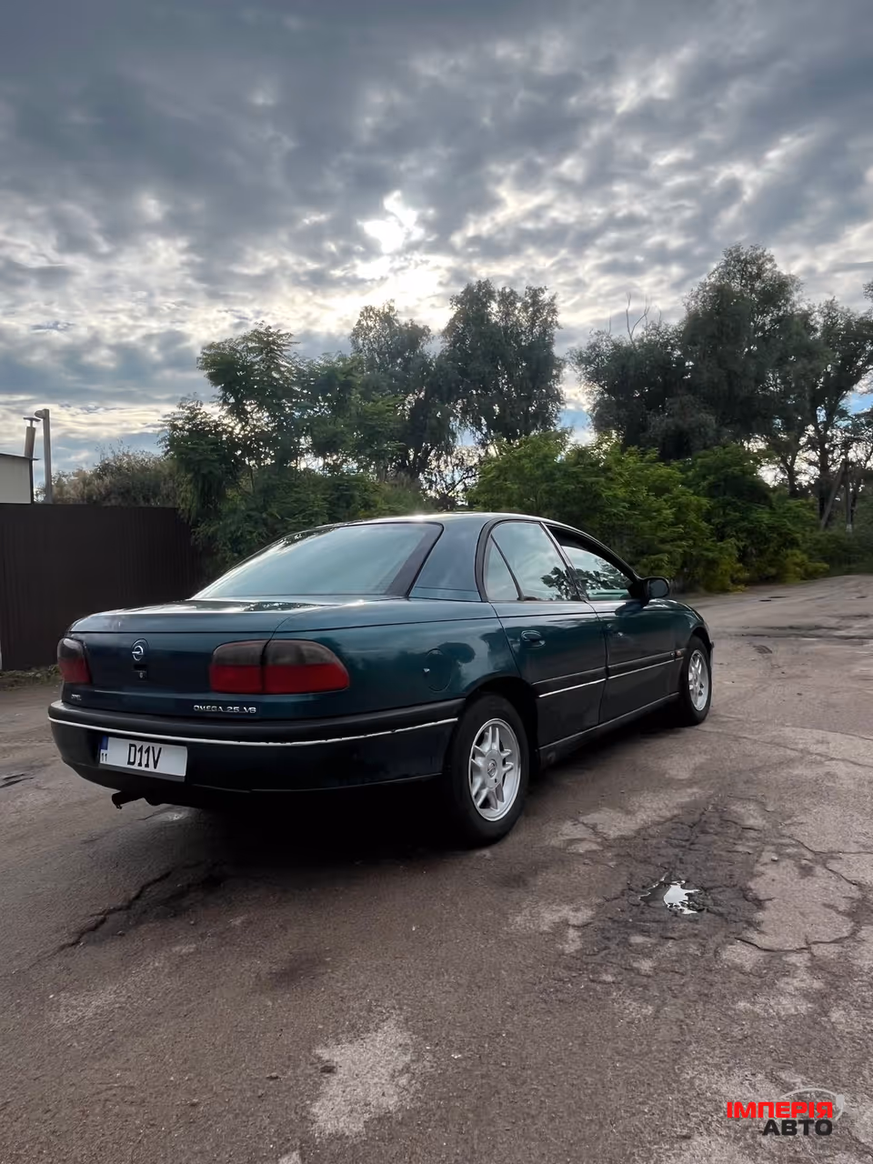 Opel Omega - фото 4