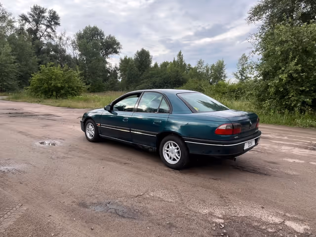Opel Omega - фото 3