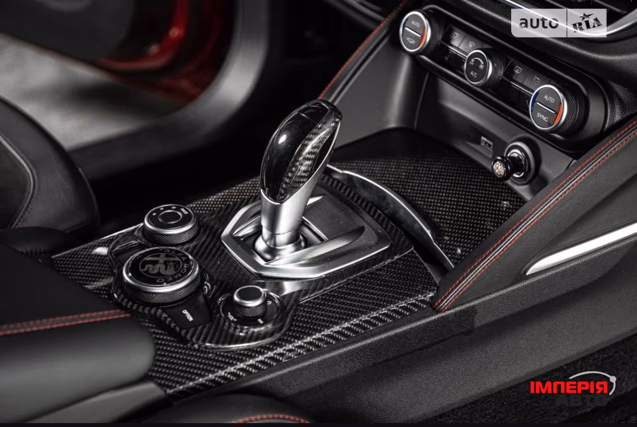Alfa Romeo Stelvio - фото 12