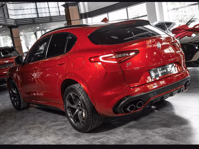 Alfa Romeo Stelvio - фото 3