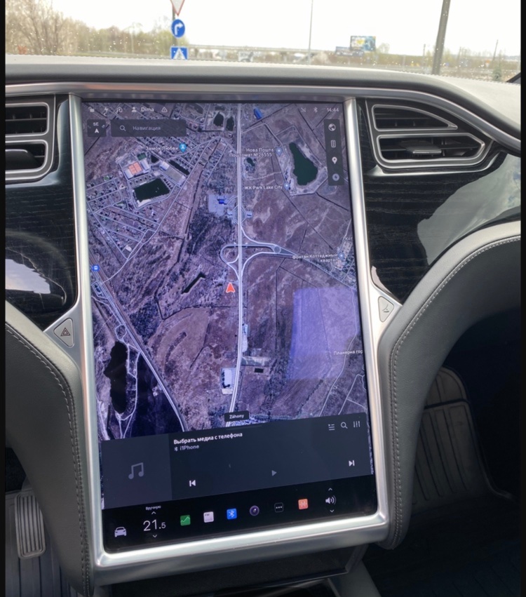 Tesla Model X - фото 28