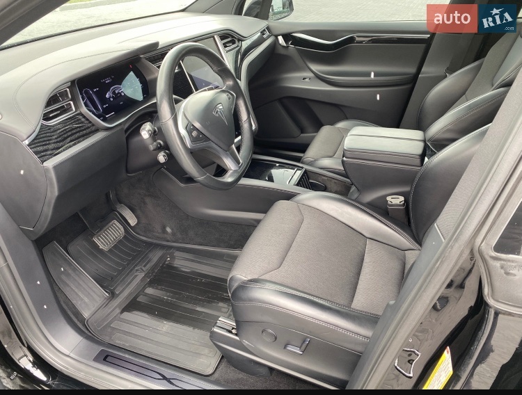 Tesla Model X - фото 17
