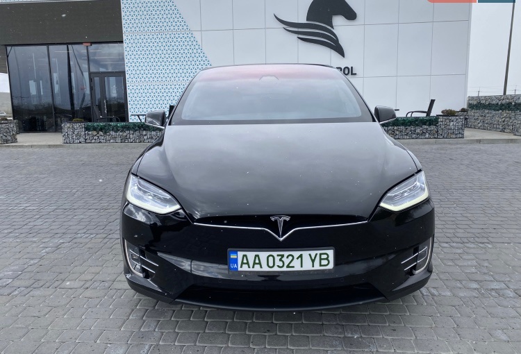 Tesla Model X - фото 2