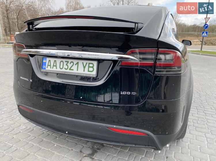 Tesla Model X - фото 14