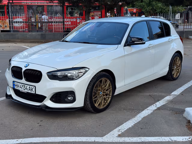 BMW 1 серії - фото 1