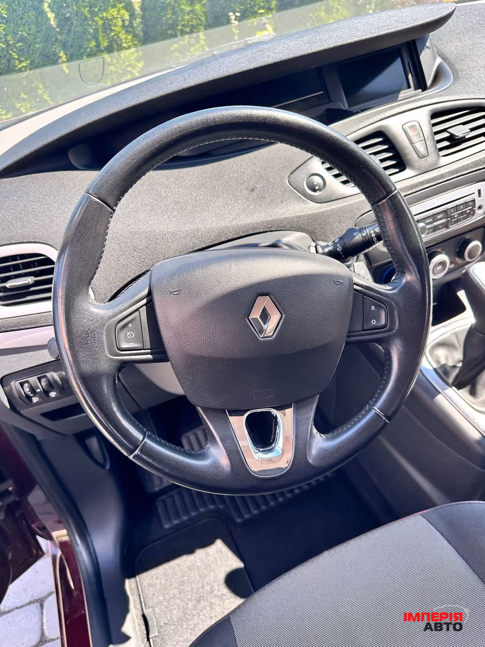 Renault Scenic - фото 24