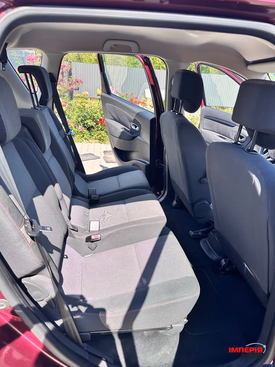 Renault Scenic - фото 12