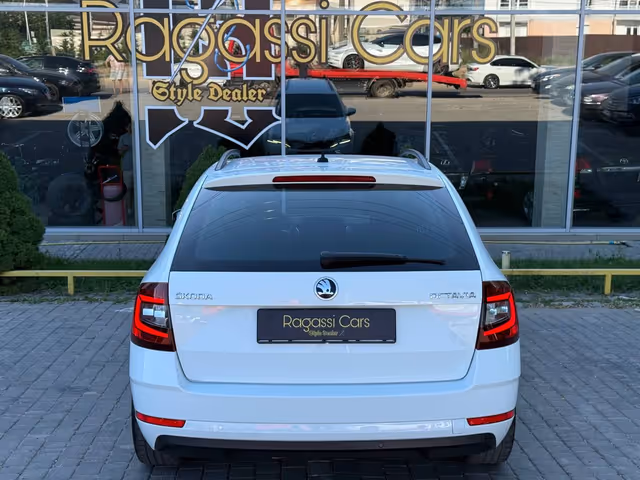 Skoda Octavia - фото 5